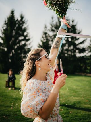 S dovolením krásné zákazničky sdílím tyhle kouzelné fotečky v šatičkách 🥹🫶🏻 Vždycky mě dojímá, když od Vás dostanu zpětnou...